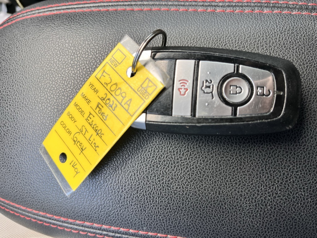 2023 Ford Escape ST-Line photo 10
