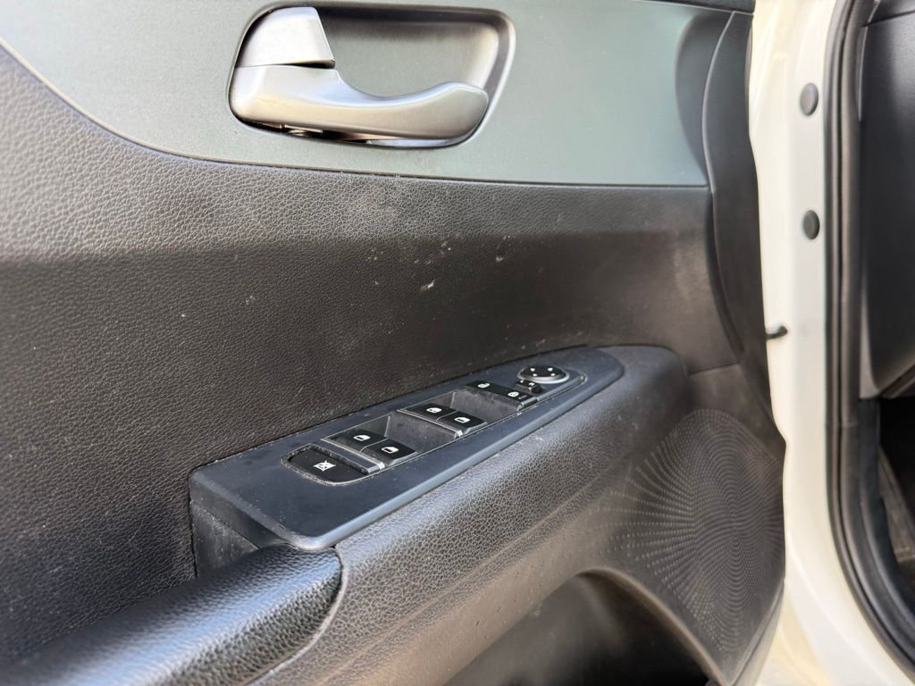2020 Kia Forte LXS photo 11