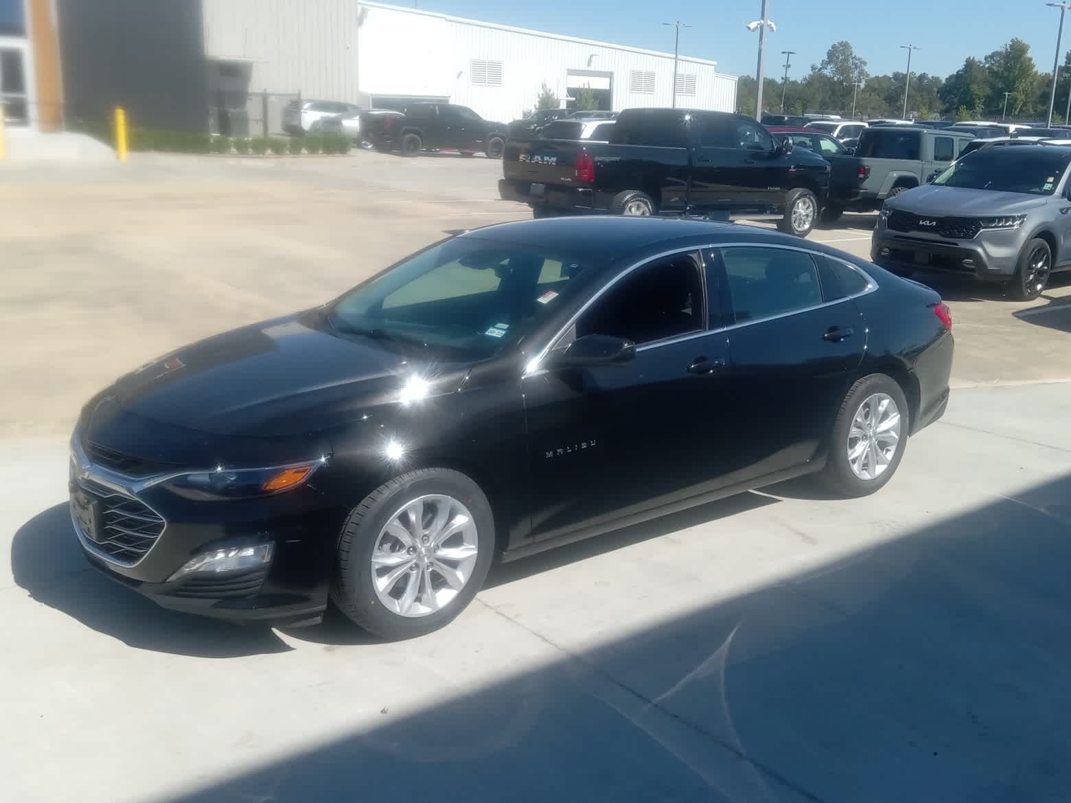 2024 Chevrolet Malibu 1LT photo 4