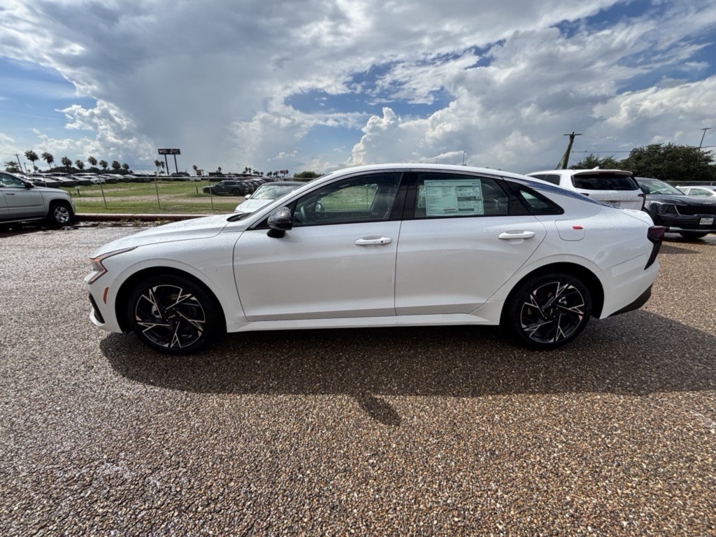2026 Kia K5 GT-Line photo 4