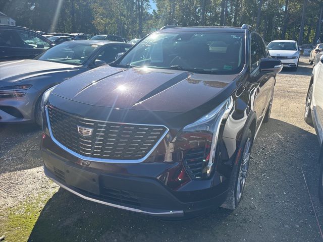 2021 Cadillac XT4 Premium Luxury photo 2