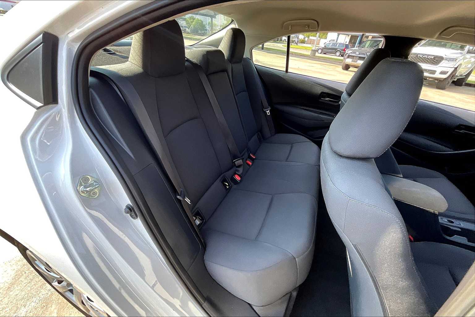 2024 Toyota Corolla LE photo 18