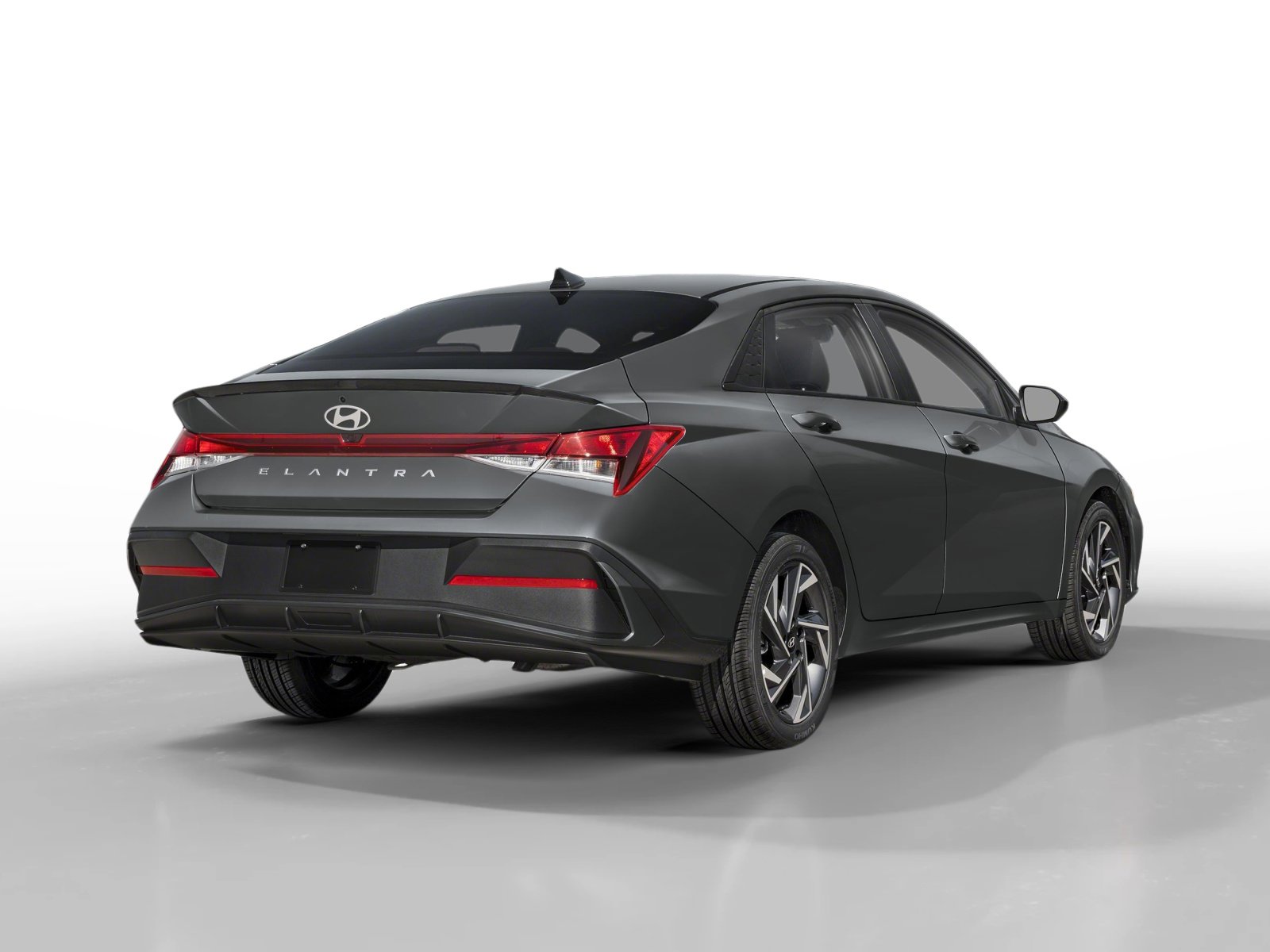 2025 Hyundai Elantra SEL Sport photo 2