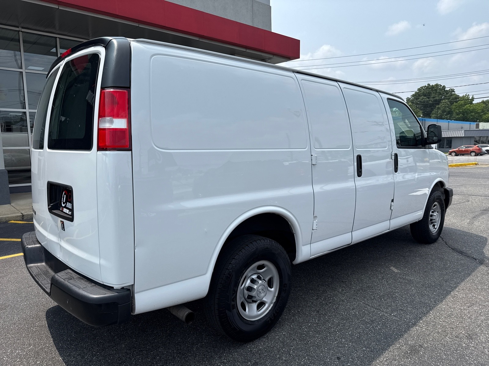 2020 Chevrolet Express 2500 Cargo Work Van photo 4