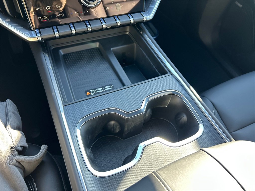 2026 GMC ACADIA - Image 25