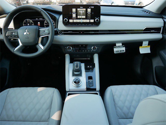 2025 Mitsubishi Outlander PHEV SEL photo 7