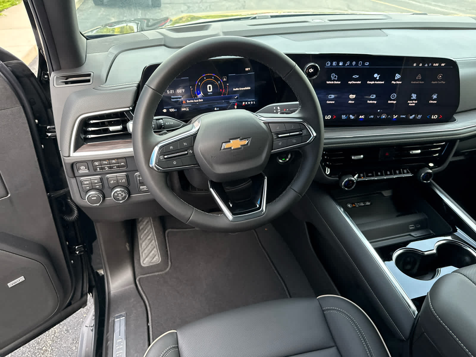 2025 Chevrolet Tahoe Premier photo 5