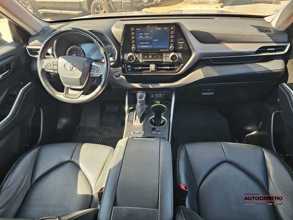 2022 Toyota Highlander XLE photo 4