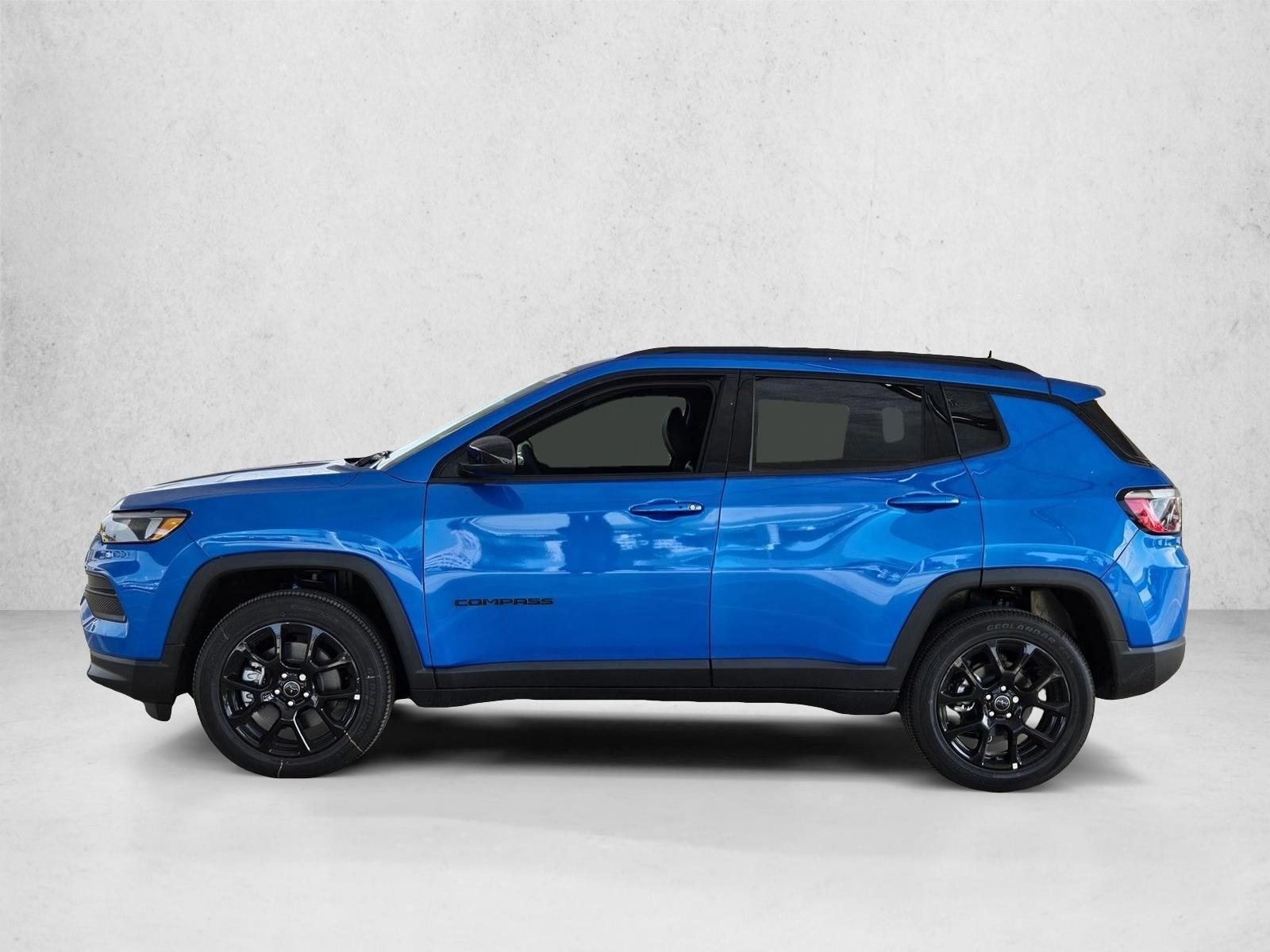 2026 Jeep Compass Latitude photo 4