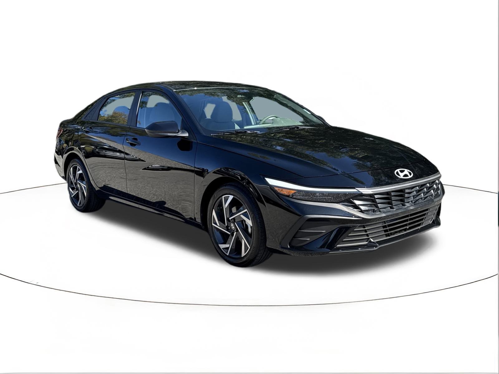 2025 Hyundai Elantra SEL's photo