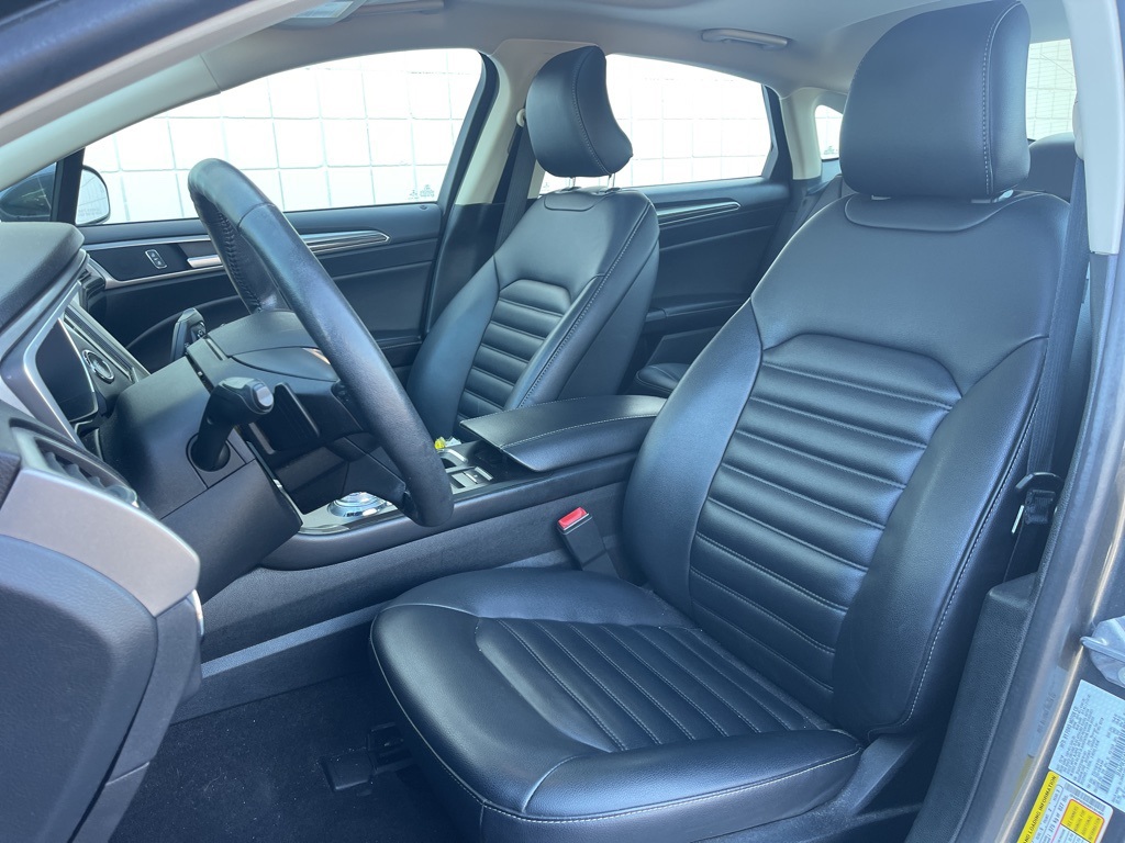 2019 Ford Fusion SEL photo 11