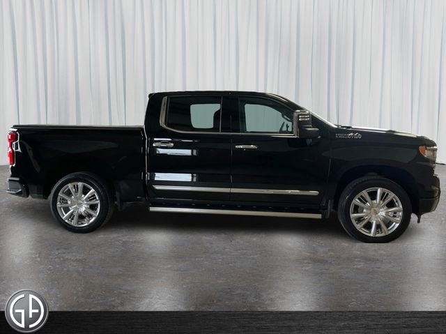 2024 Chevrolet Silverado 1500 High Country photo 3