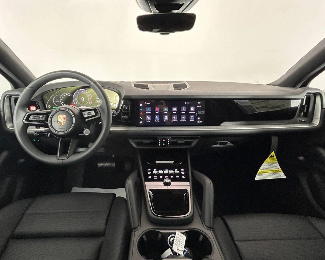 2025 Porsche Cayenne photo 13
