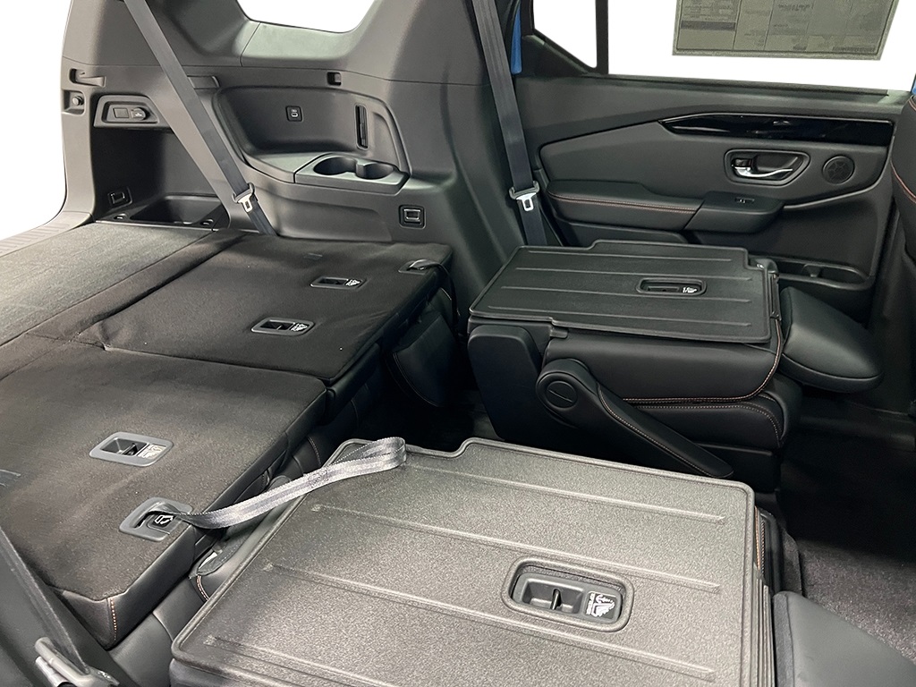 2025 Honda Pilot TrailSport photo 34