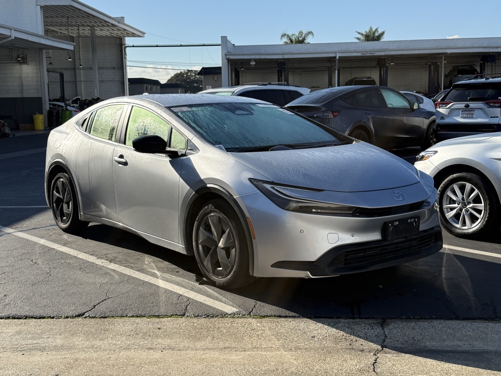 2024 Toyota Prius LE's photo