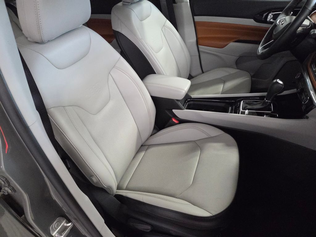 2022 Jeep Compass Limited photo 23