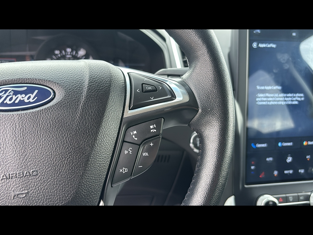 2022 Ford Edge Titanium photo 13