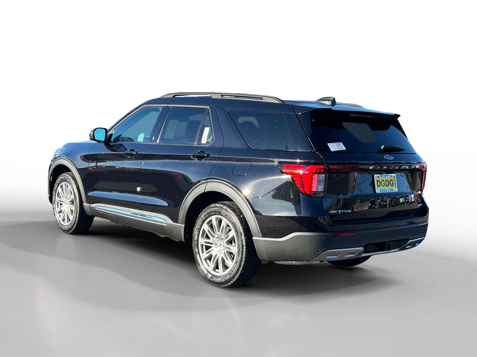 2025 Ford Explorer photo 3