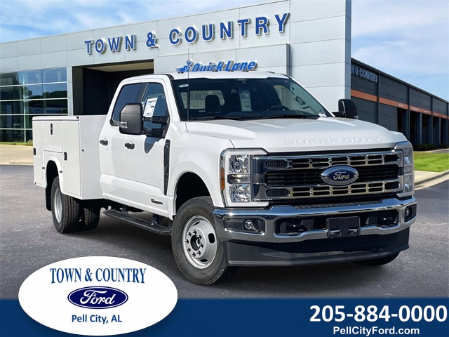 2026 Ford F-350 Super Duty Chassis Cab XL's photo