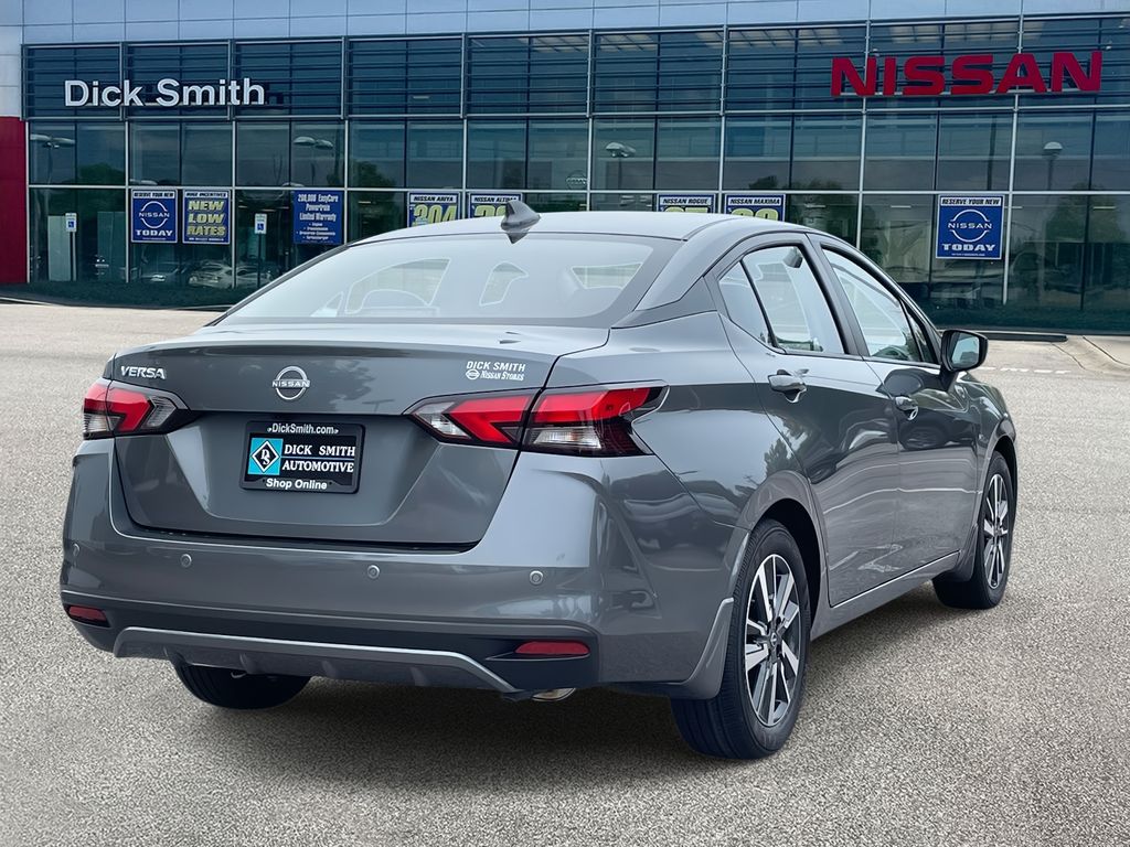 2025 Nissan Versa SV photo 6