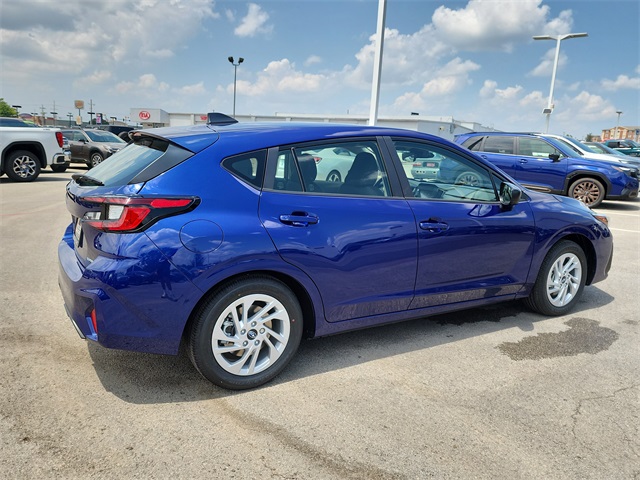 2025 Subaru Impreza Base photo 2