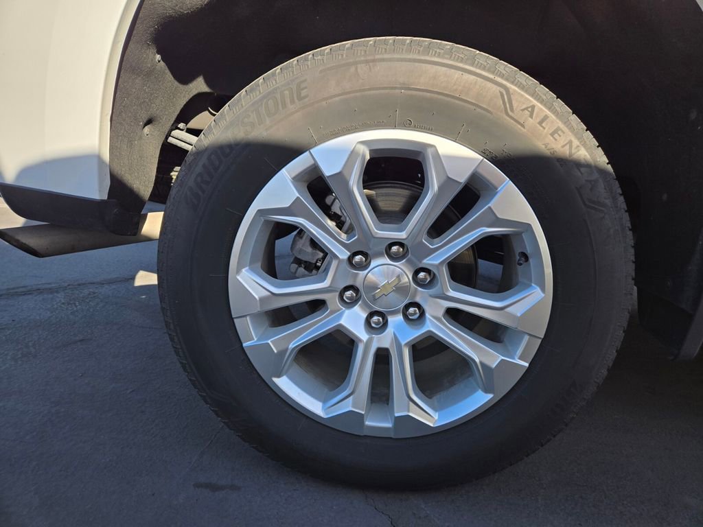 2024 Chevrolet Silverado 1500 LTZ photo 3
