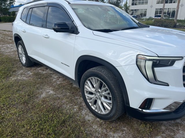 2024 GMC Acadia Elevation's photo