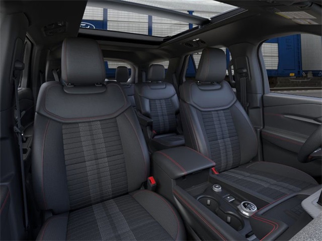 2025 Ford Explorer ST-Line photo 8