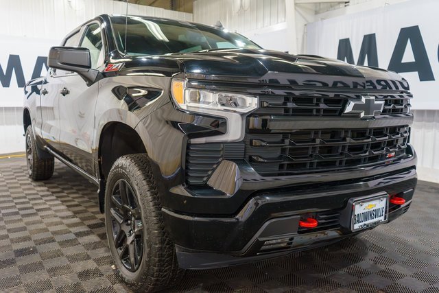 2024 Chevrolet Silverado 1500 LT Trail Boss photo 3