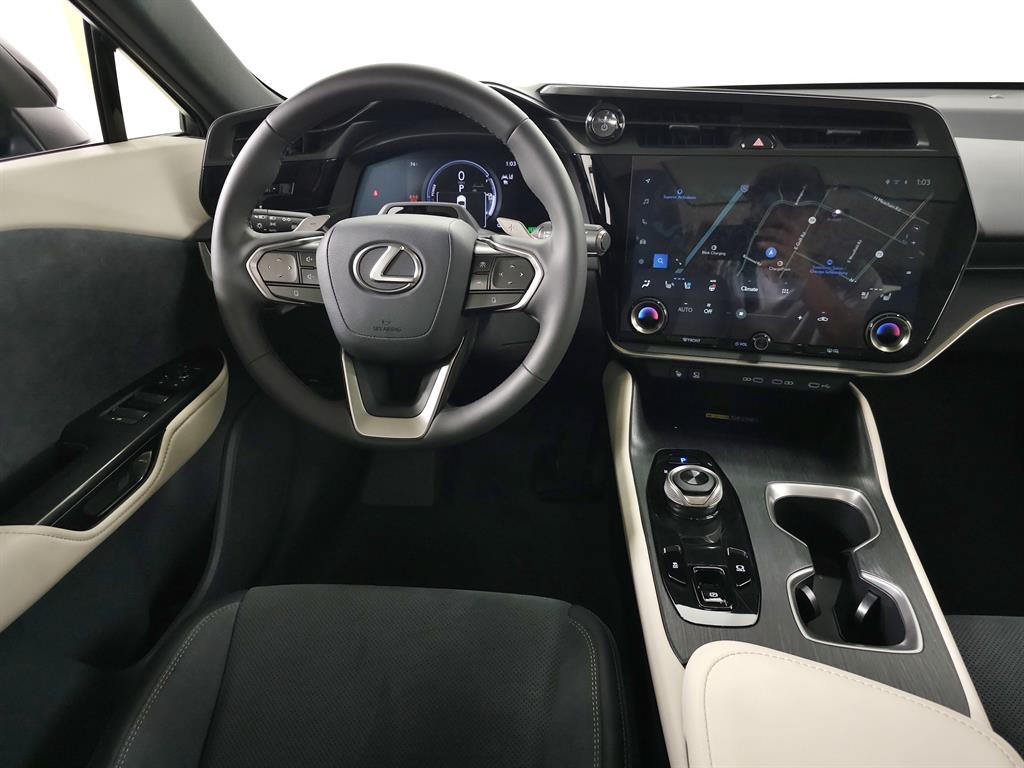 2024 Lexus RZ 300e photo 19