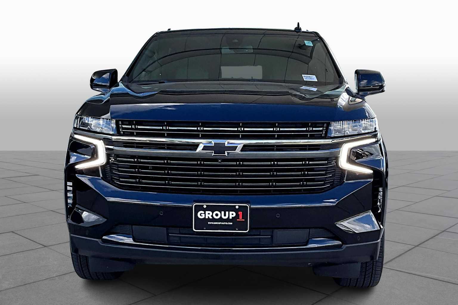 2021 Chevrolet Suburban RST photo 3