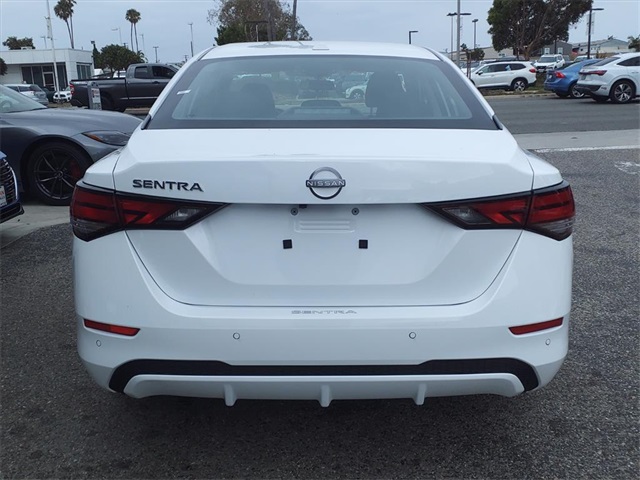 2025 Nissan Sentra SV photo 9