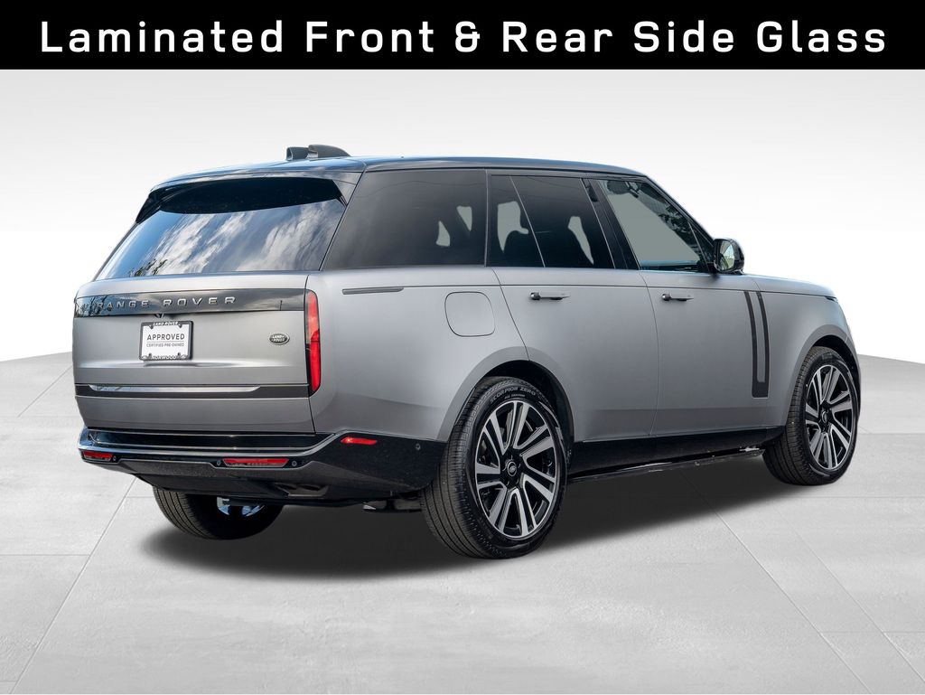 2023 Land Rover Range Rover SE photo 4