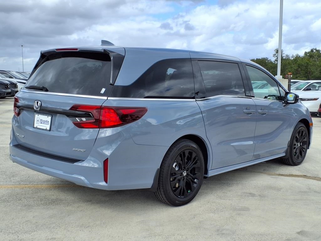 2026 Honda Odyssey photo 7