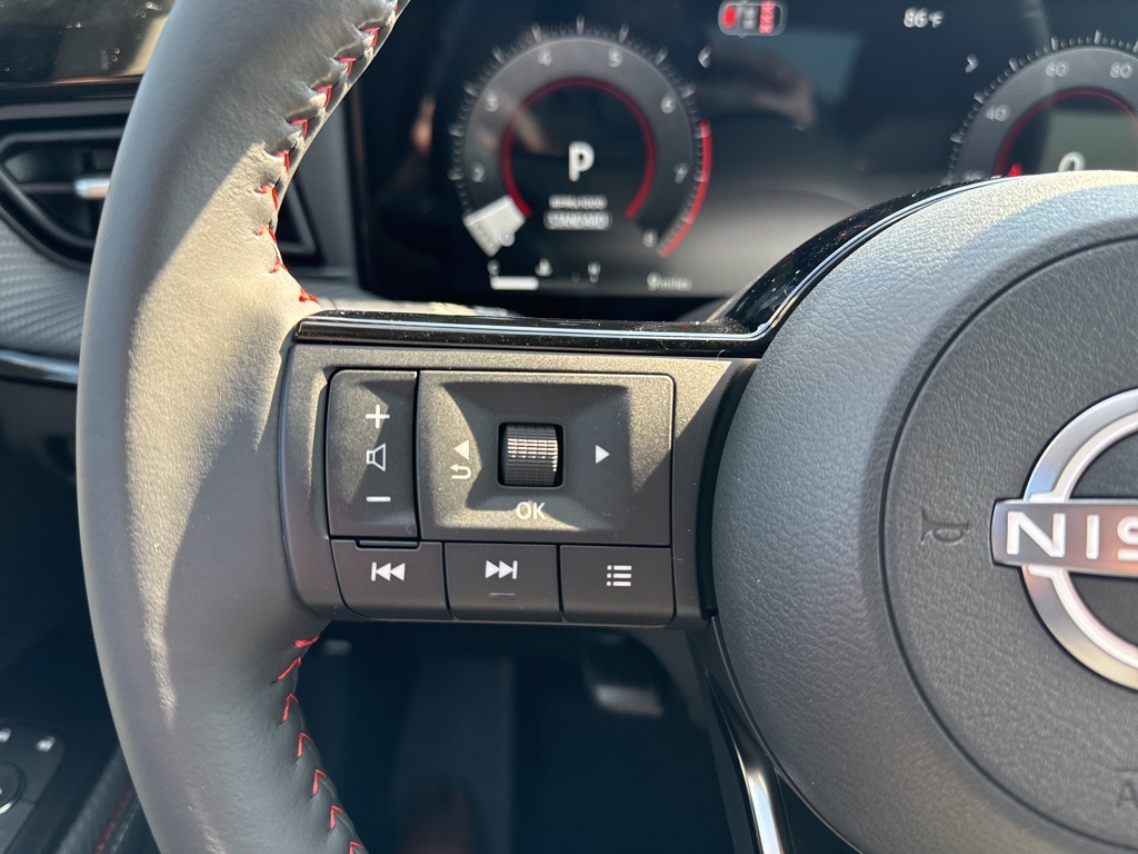 2026 Nissan Kicks SR photo 15