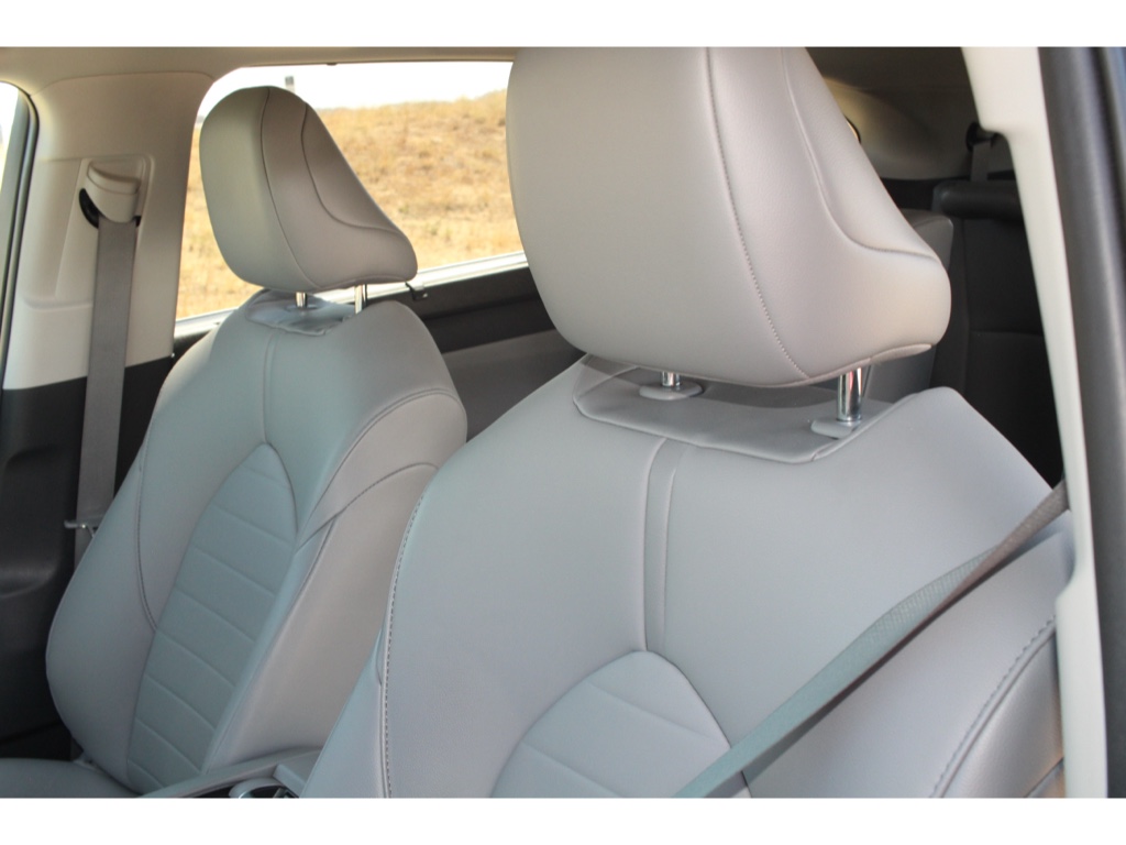 2021 Toyota Highlander Hybrid XLE photo 12