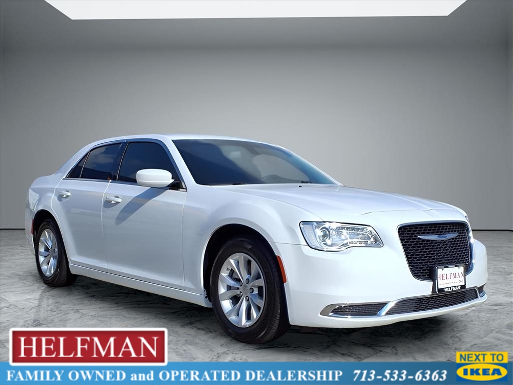 2022 Chrysler 300 Touring