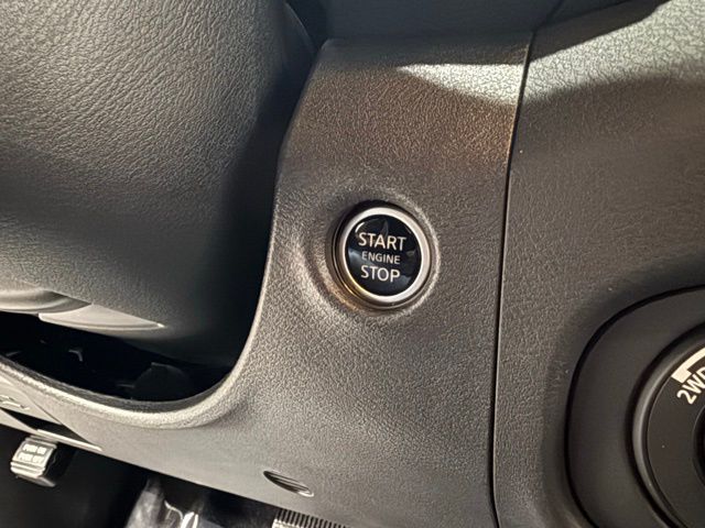 2024 Nissan Frontier SV photo 12
