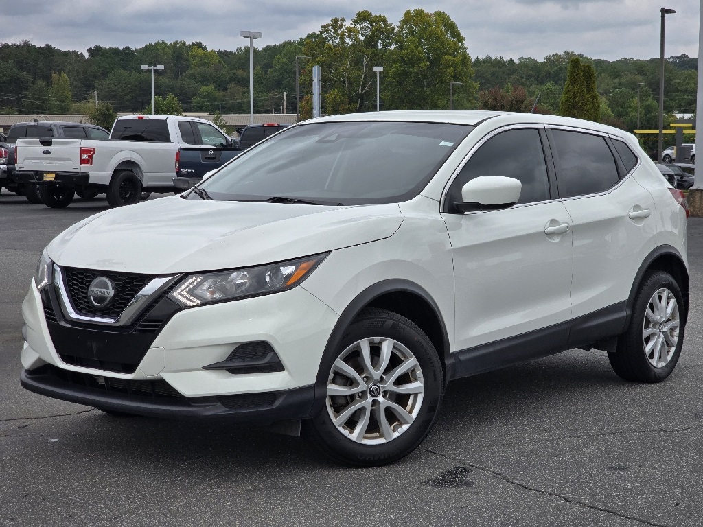 2021 Nissan Rogue Sport S photo 2