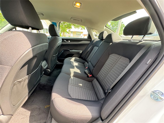 2025 Kia K5 LXS photo 15