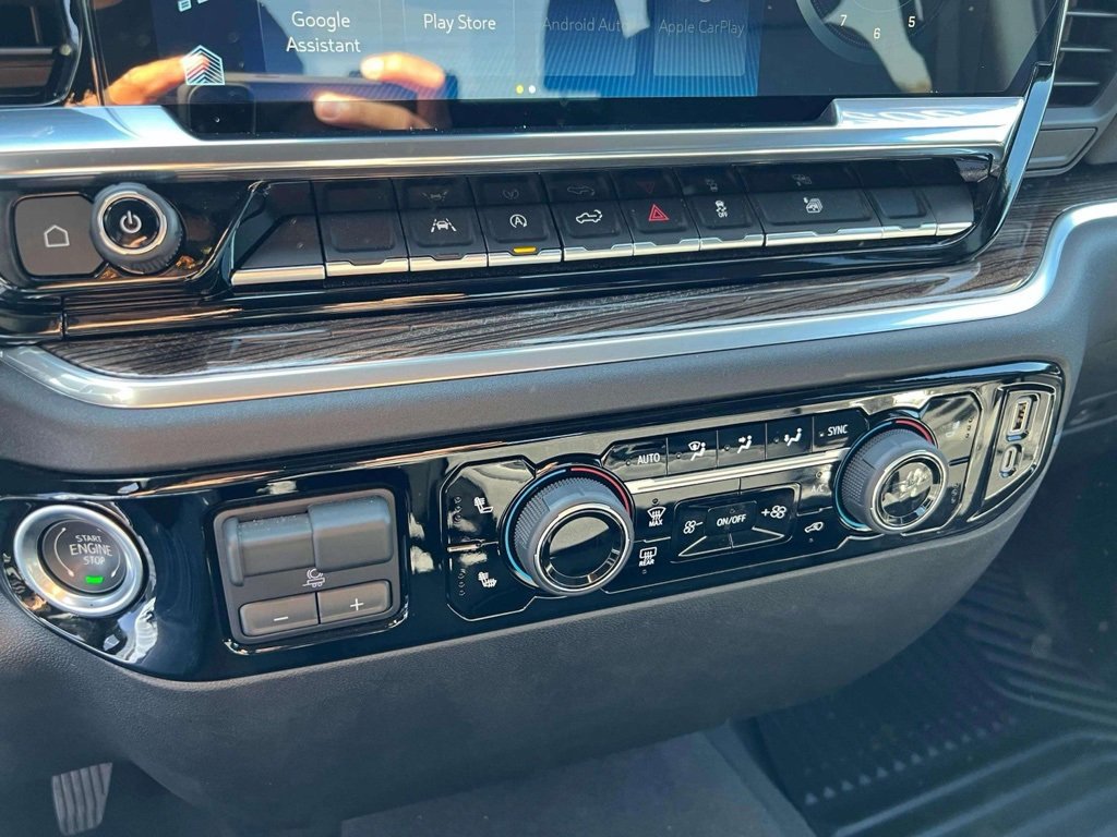 2025 Chevrolet Silverado 1500 LT photo 11