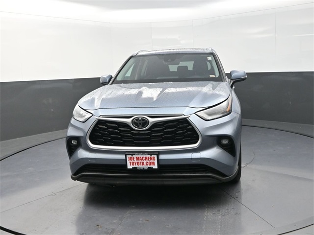2020 Toyota Highlander XLE photo 2