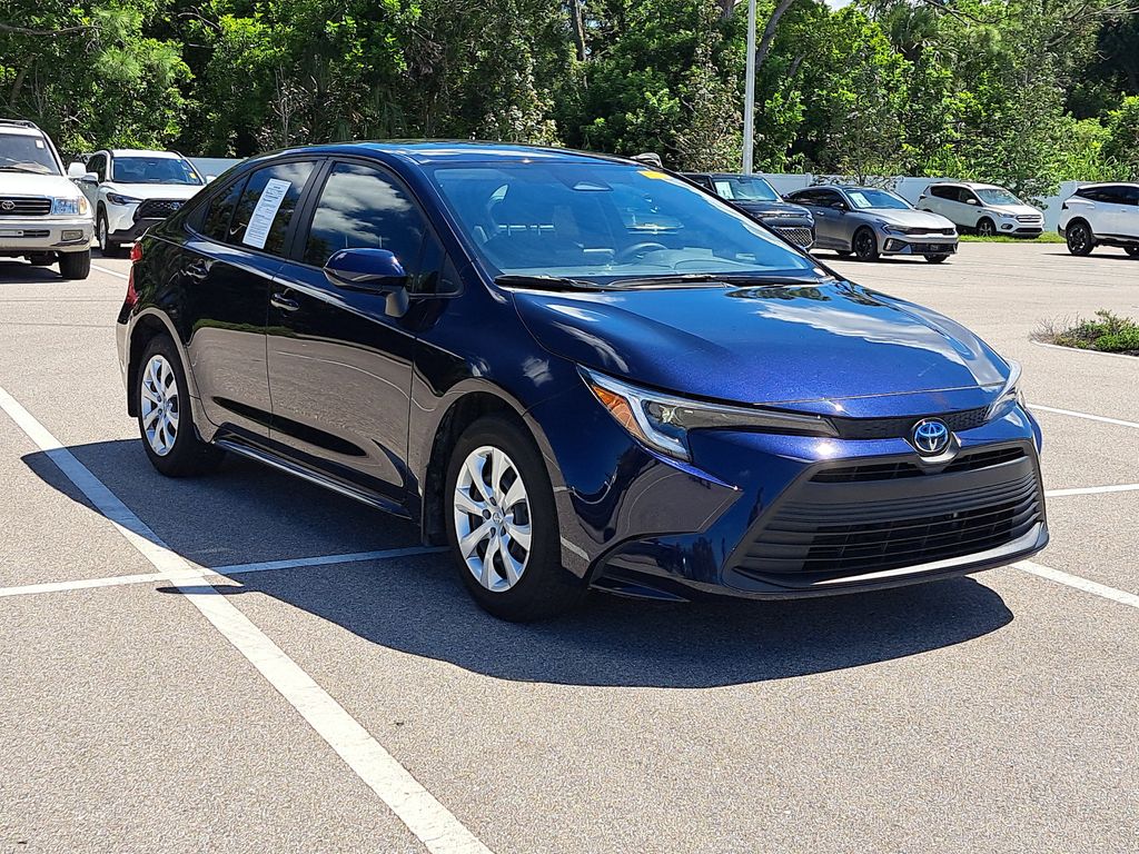 2023 Toyota Corolla Hybrid LE photo 2