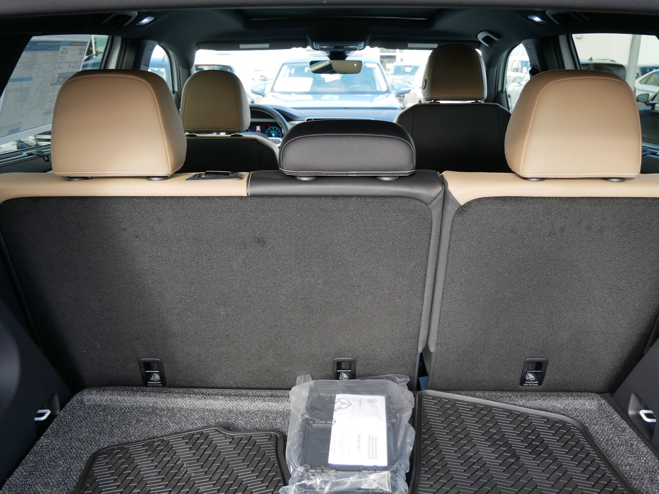 2026 Volkswagen Atlas Cross Sport SE photo 4