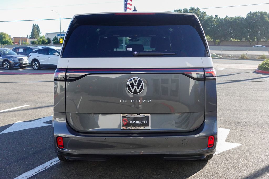 2025 Volkswagen ID. Buzz Pro S photo 4