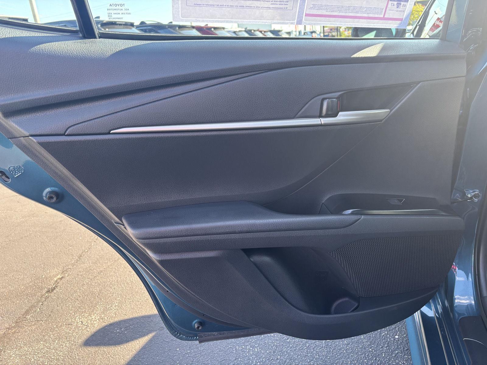 2025 Toyota Camry SE photo 20