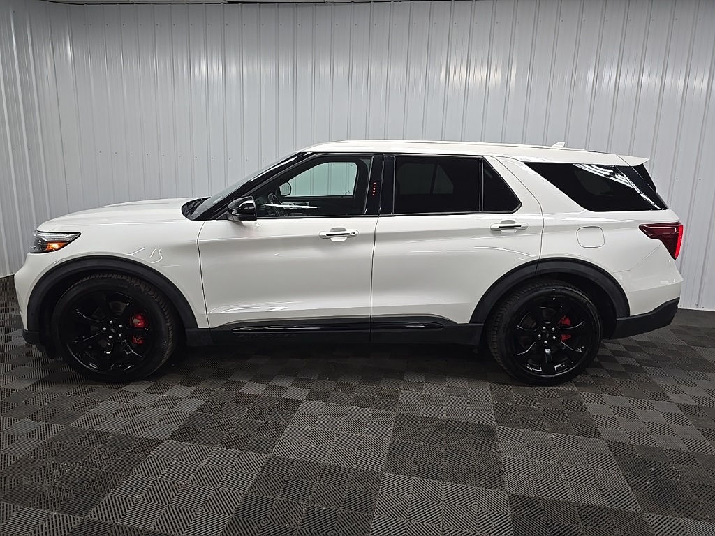2021 Ford Explorer ST photo 5