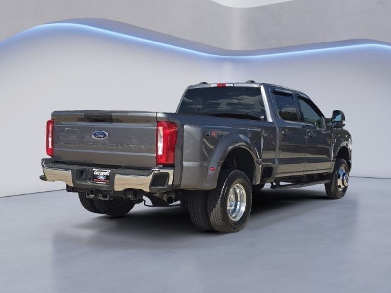 2024 Ford F-350 XLT photo 3