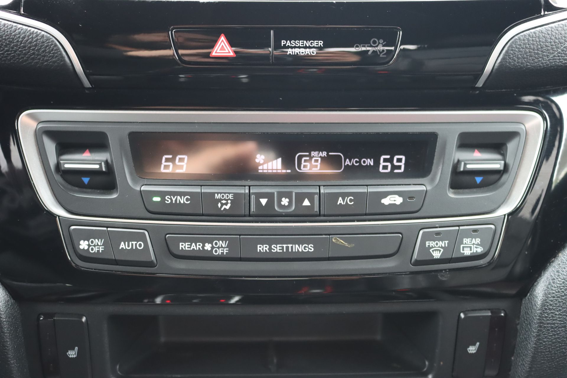 2021 Honda Ridgeline Black Edition photo 14