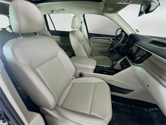 2021 Volkswagen Atlas SEL photo 24